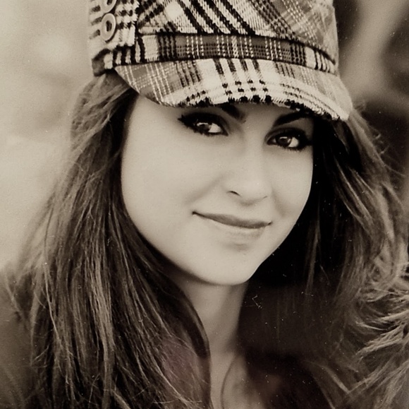 Meet Your Posher - Picture 3 of 6